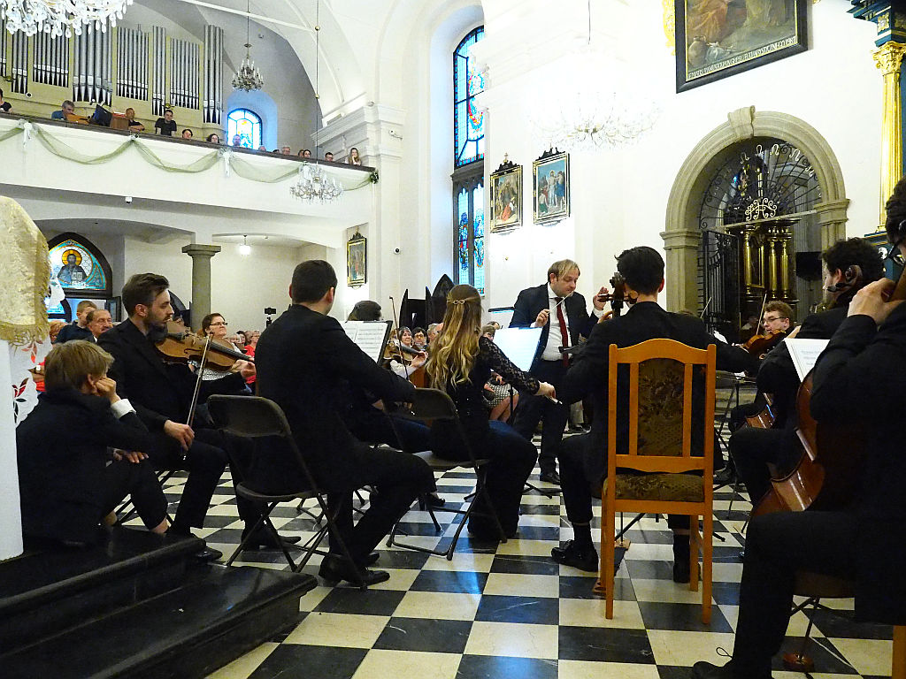 Polish Art Philharmonic w kościele pw. Narodzenia NMP w Myślenicach