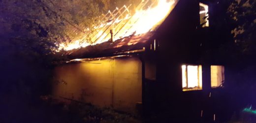 Pożar budynku niezamieszkałego w Zawadzie