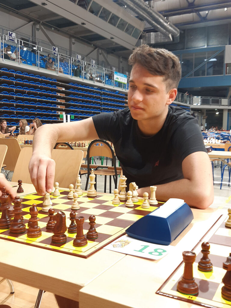 Jakub Suder wicemistrzem Polski w szachach błyskawicznych