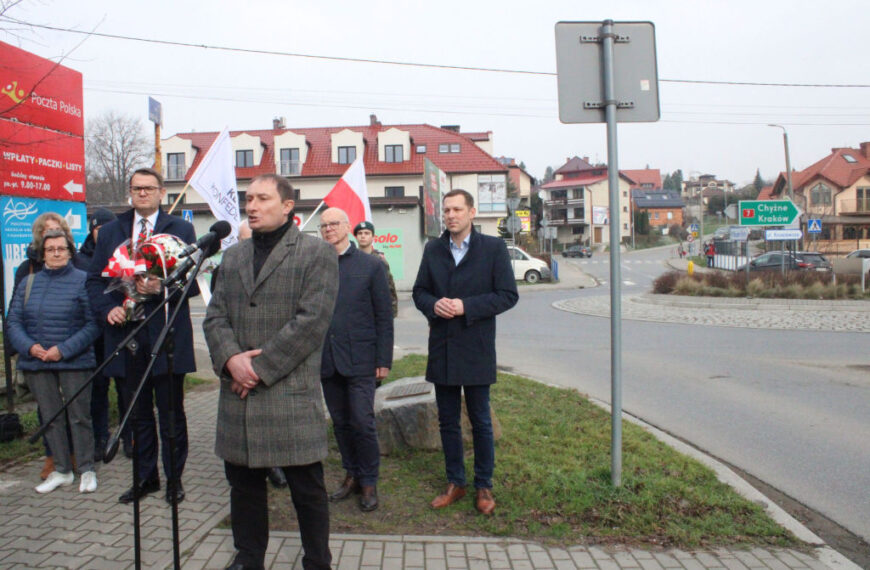 Uroczystości przy rondzie Żołnierzy Niezłomnych