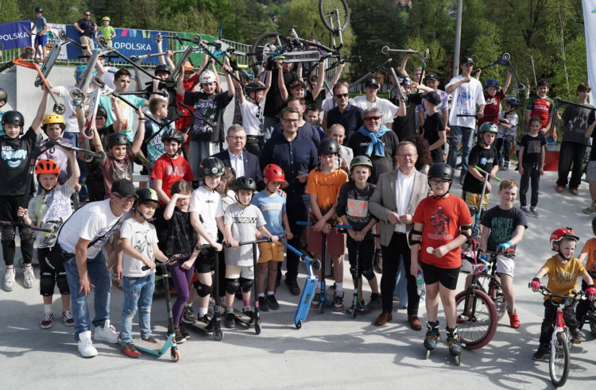 Skatepark plus pumptrack