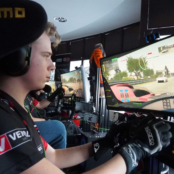 Wirtualny 24 Le Mans w myślenickim Overcrest