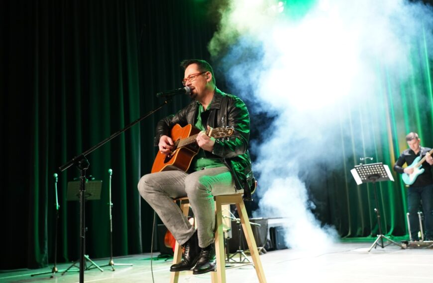 Piotr Skóra i zaprzyjaźnieni muzycy w RCOS-ie