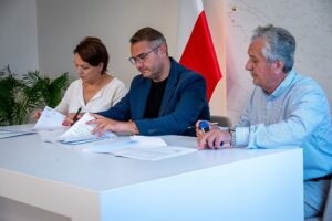 Nowoczesne boisko przy Szkole Podstawowej nr 3 w Myślenicach